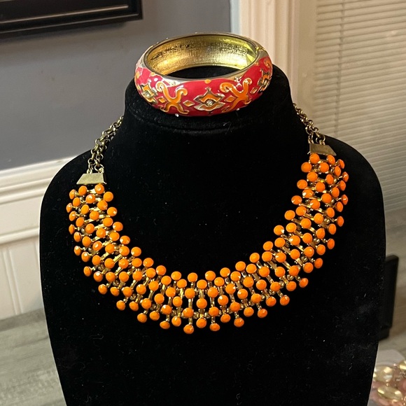 NWT Sequin ($68) clamper bangle with STUNNING statement necklace!! - Picture 4 of 10